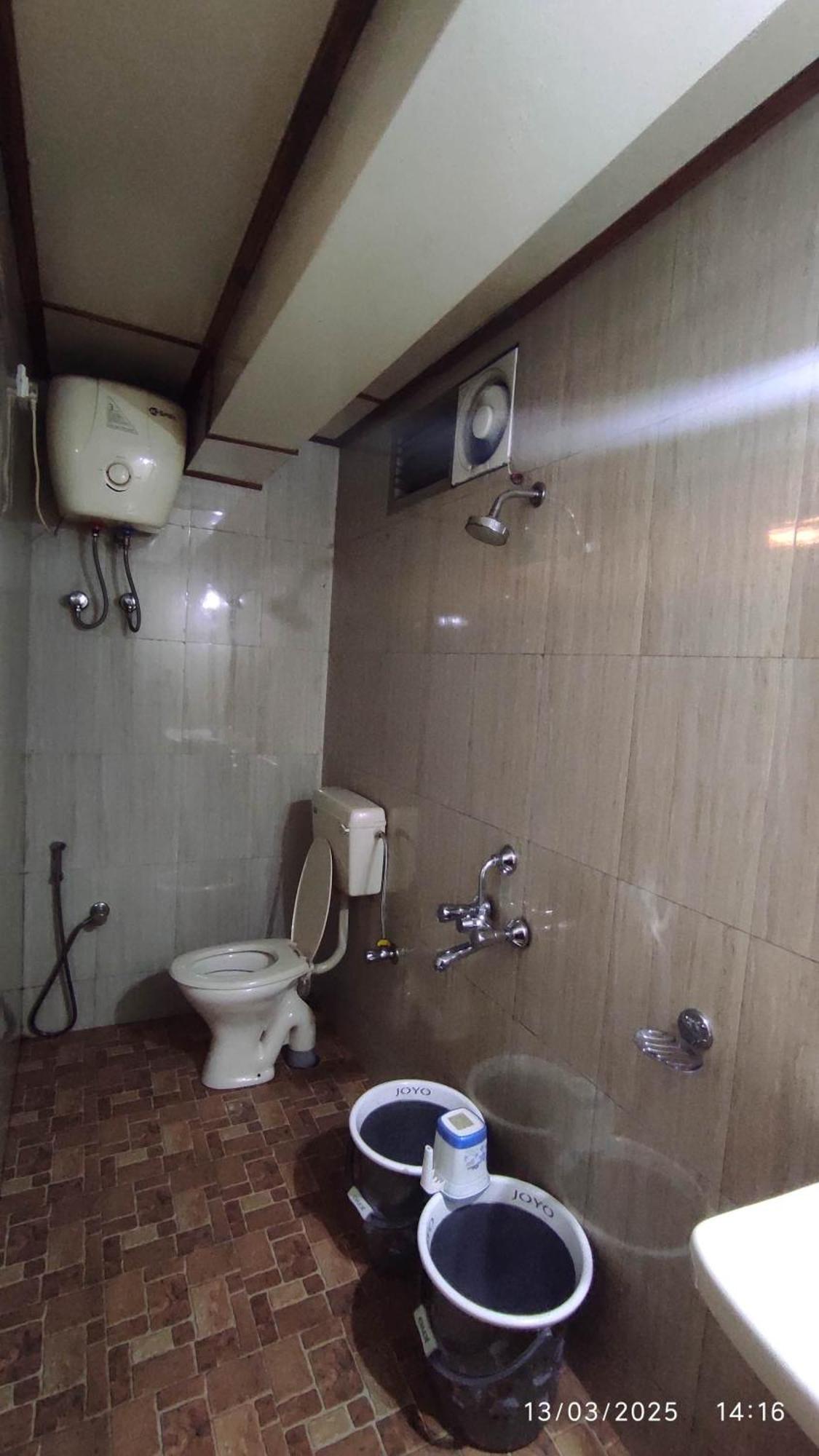 Baba Tourist Lodge Shillong Exterior photo